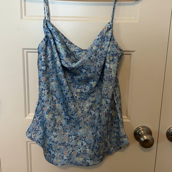 Wilfred Allusion Camisole, size M - Picture 3 of 5